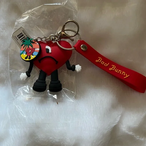 3pc Cartoon Bad Bunny Keychain - Picture 11 of 11